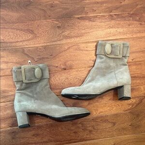 Stella Luna Chunky Creme Suede Ankle Booties Size 37